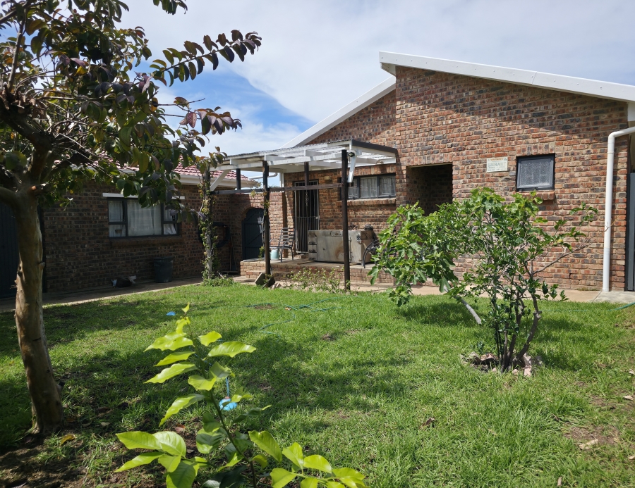 3 Bedroom Property for Sale in Wavecrest Eastern Cape